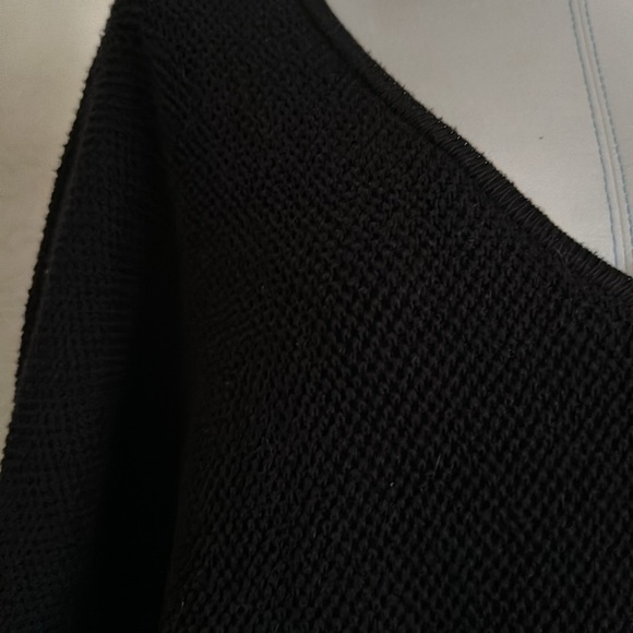 Natori Black Honeycomb Knit Chunky V-Neck Sweater Medium Flaws - Picture 3 of 9